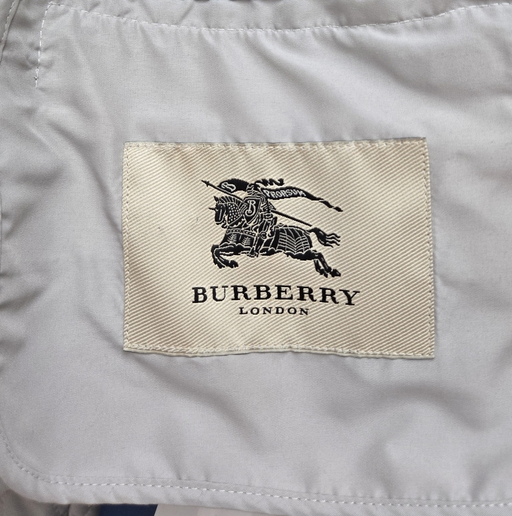Burberry Jacket - Picture 14 of 17